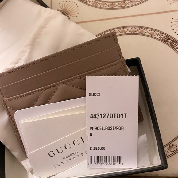 Gucci GG Marmont card case in porcel rose - Picture 7 of 8
